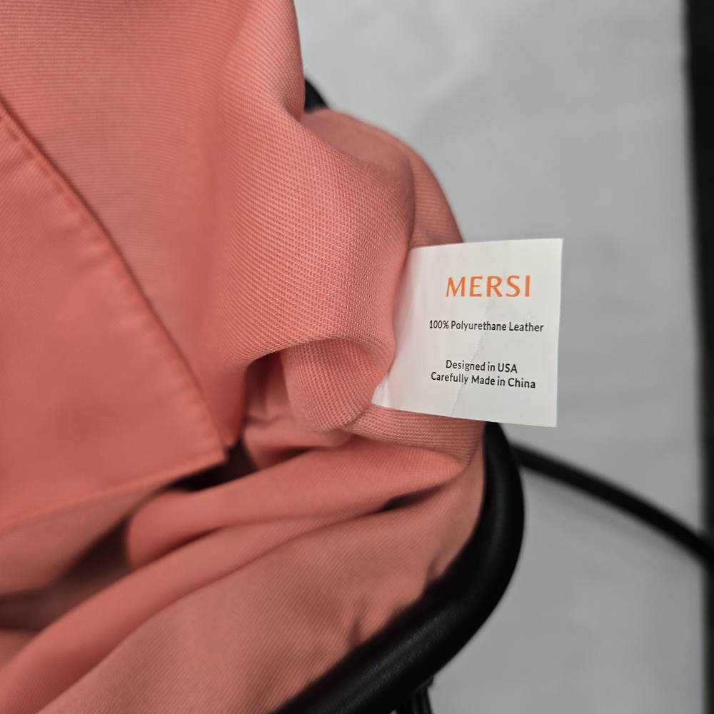 Mersi Black Leather Bag with Coral Lining - Picture 11 of 16